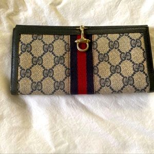 Gucci authentic vintage checkbook wallet